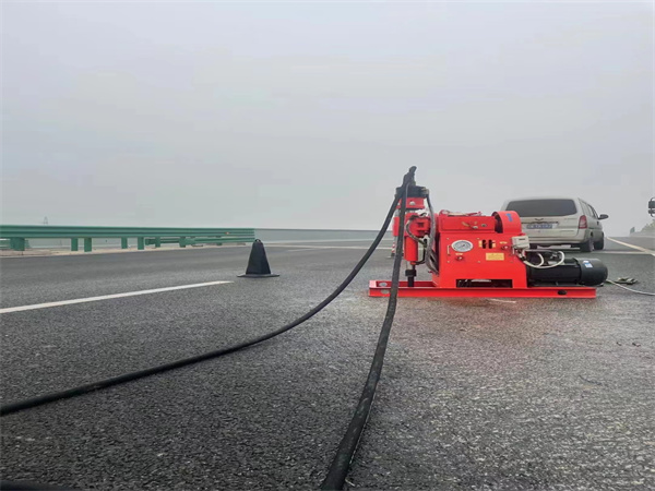 思茅马路路基路面开裂下沉注浆加固灌浆